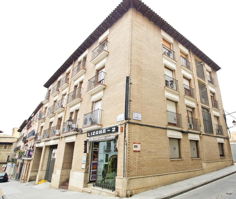 Hostal Lizana 2 Huesca Buitenkant foto